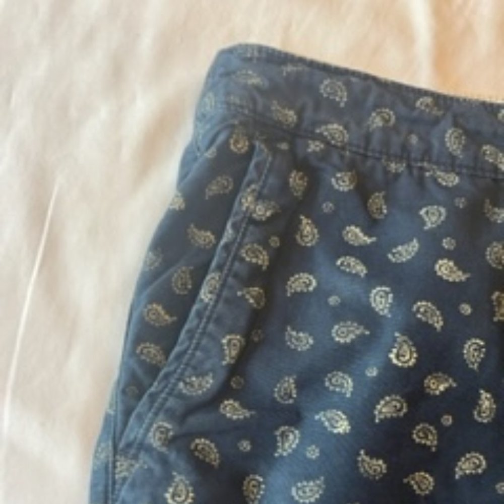 Men's Abercrombie & Fitch Paisely Shorts Size Medium - Picture 8 of 10